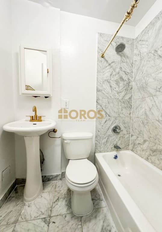 324 East 13 Street #8, Manhattan, NY 10003 7