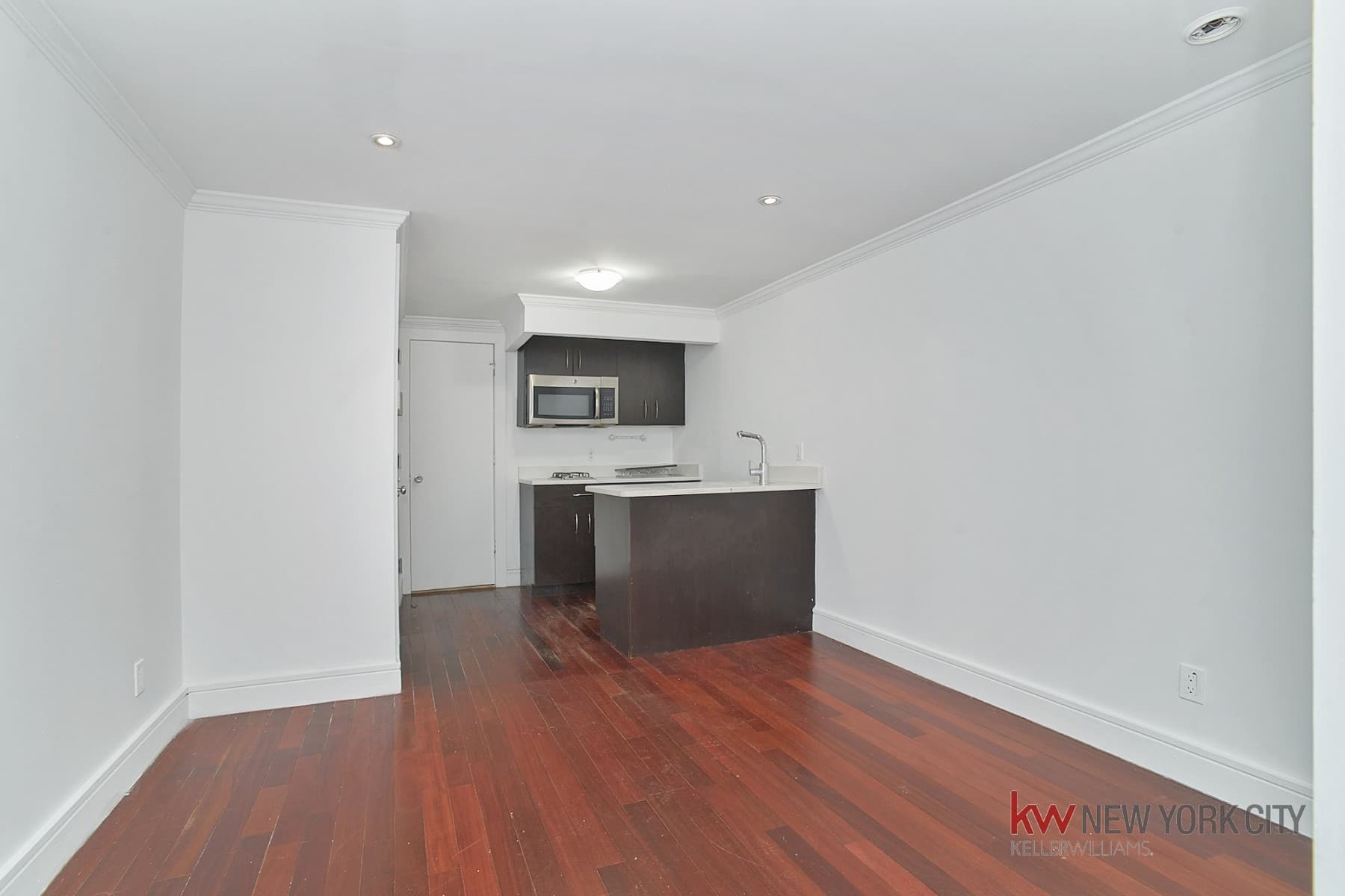 118 East 4 Street #2, Manhattan, NY 10003 1