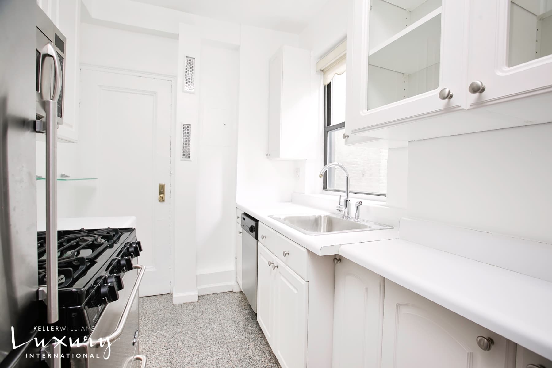 142 East 49 Street #9C, Manhattan, NY 10017 5