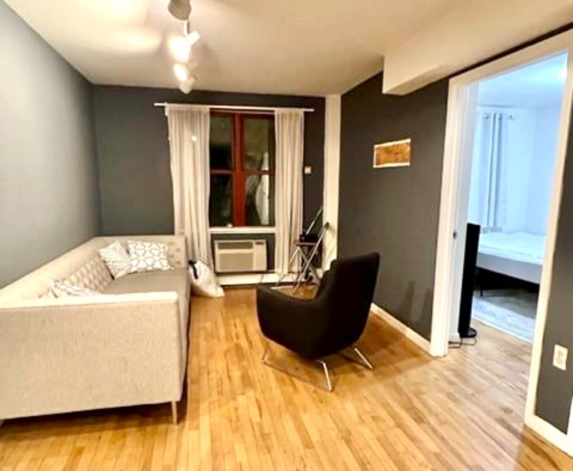 Tompkins Square Plaza 190 East 7 Street #101, Manhattan, NY 10009 1