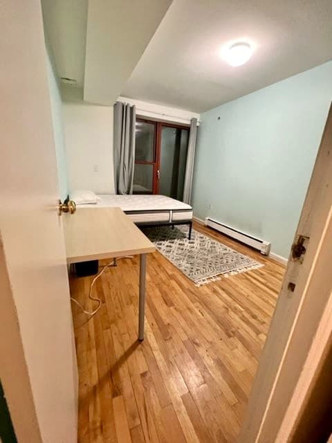 Tompkins Square Plaza 190 East 7 Street #101, Manhattan, NY 10009 7