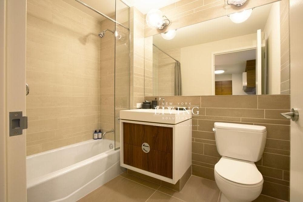 Gotham West 550 West 45 Street #2302, Manhattan, NY 10036 10