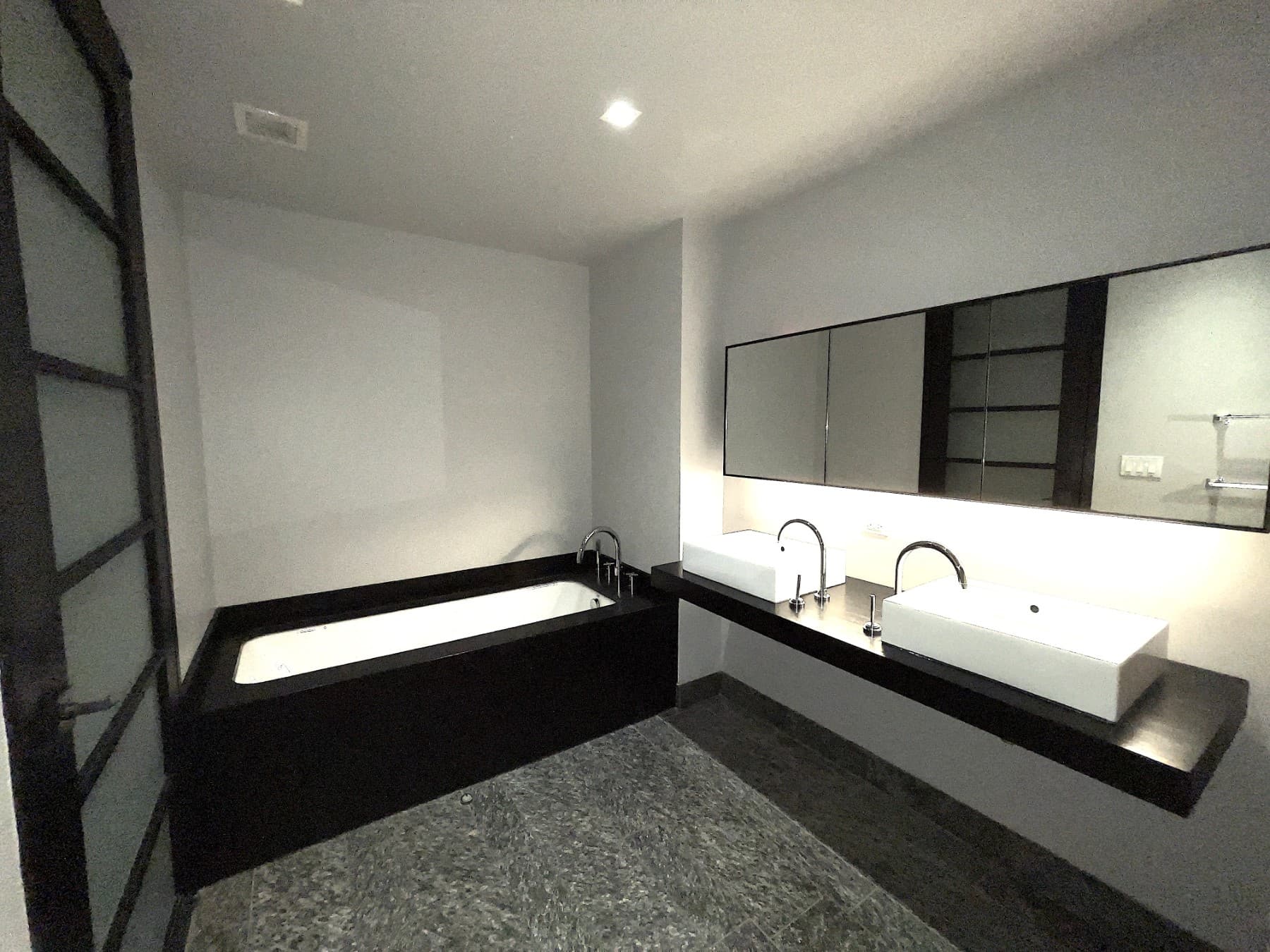 20 Pine Street #907, Manhattan, NY 10005 11