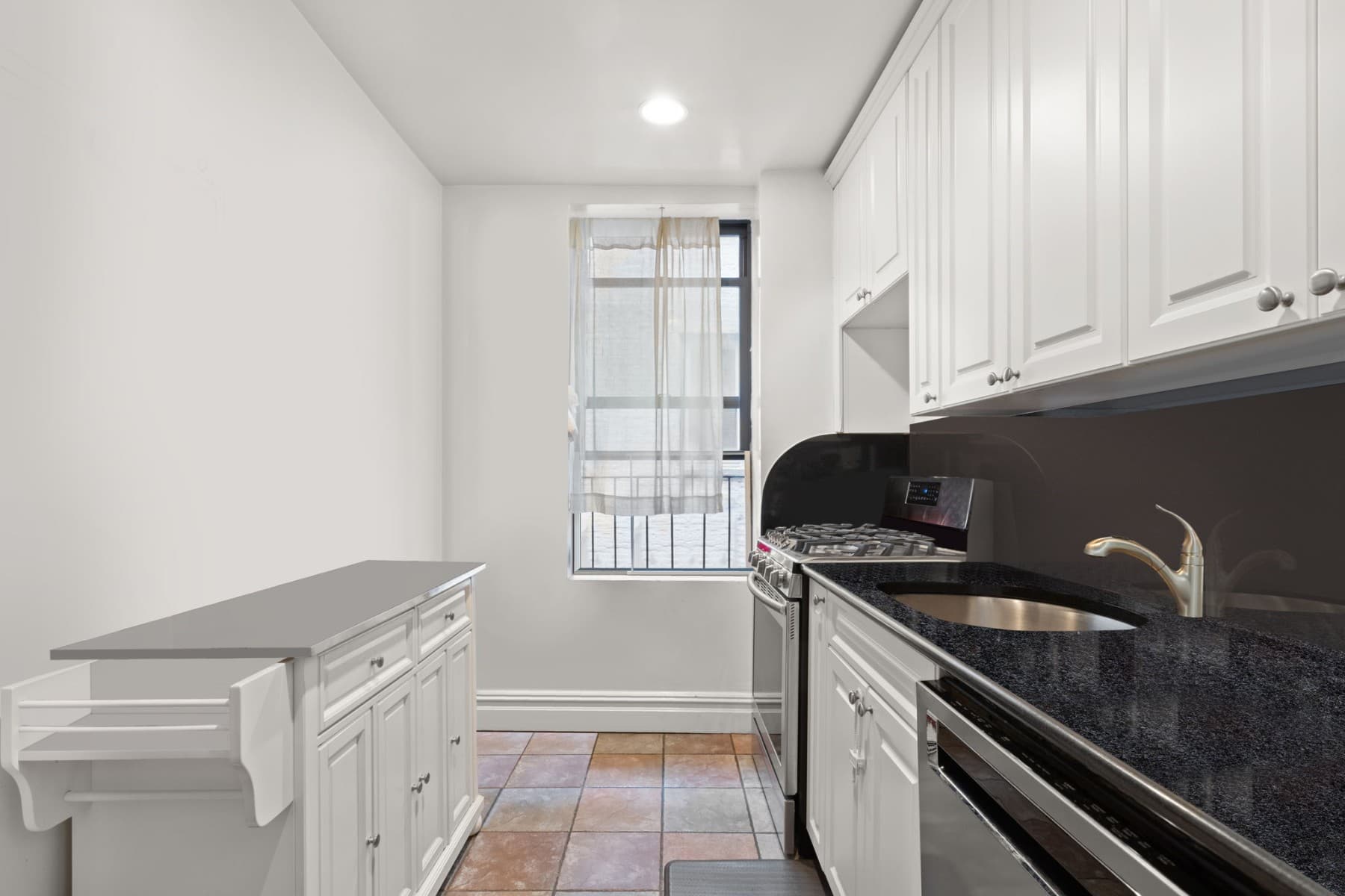 750 Riverside Drive #4E, Manhattan, NY 10031 3