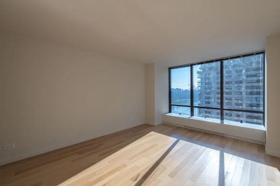 525 East 72 Street #6I, Manhattan, NY 10021 5