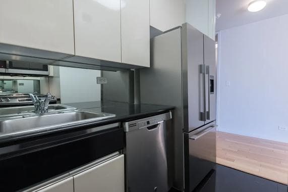 525 East 72 Street #6I, Manhattan, NY 10021 3