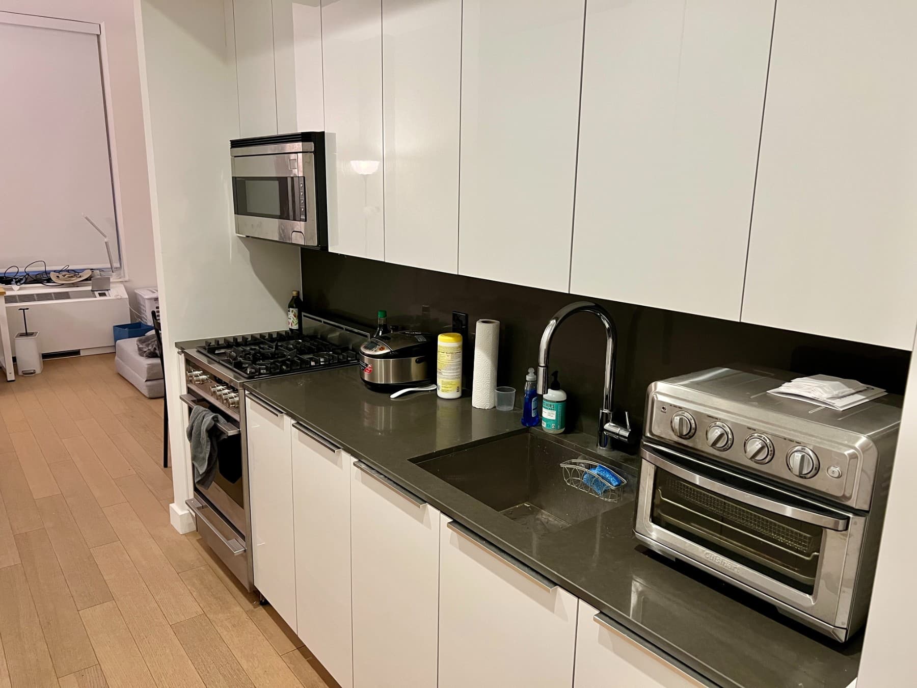 180 Water Street #2103, Manhattan, NY 10038 9