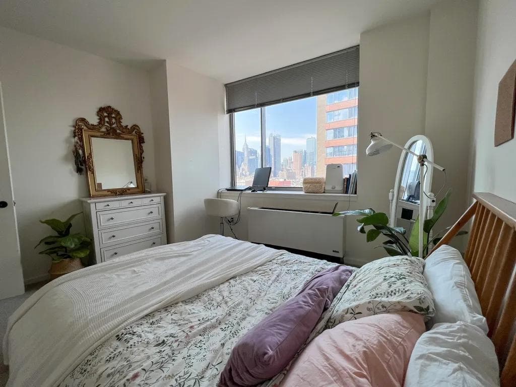 515 West 52 Street #12N, Manhattan, NY 10019 10