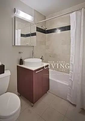 Renaissance 100 John Street #2111, Manhattan, NY 10038 3