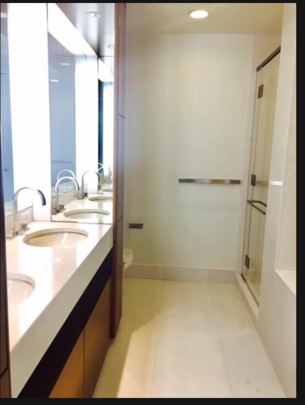 50 United Nations Plaza #10D, Manhattan, NY 10017 7