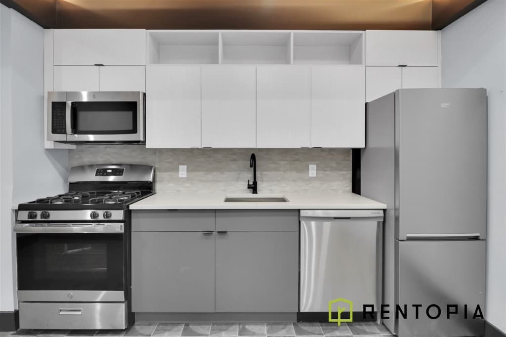 540 Driggs Avenue #3B, Brooklyn, NY 11211 1