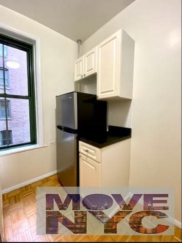 516 East 79 Street #2F, Manhattan, NY 10075 5