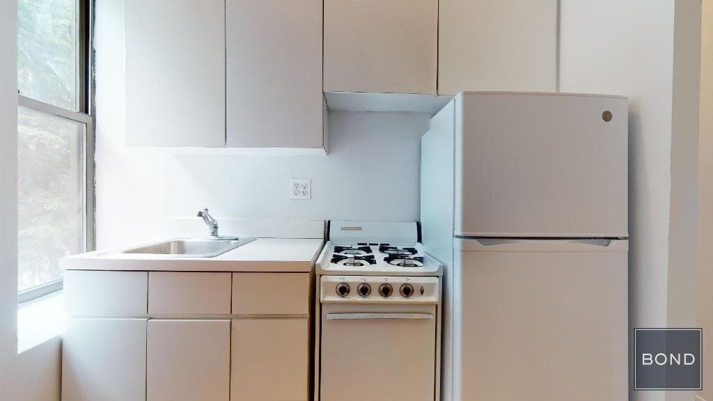 324 East 91 Street #5, Manhattan, NY 10128 3