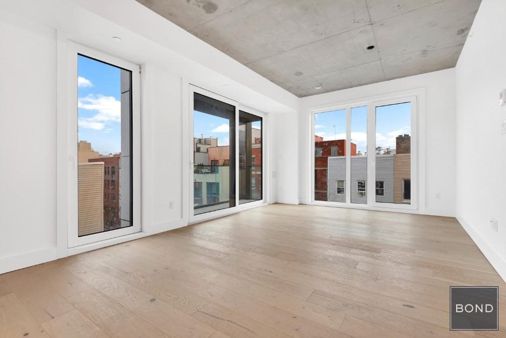 165 Huron Street #4A, Brooklyn, NY 11222 1