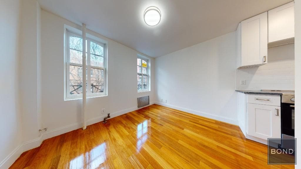 242 West 10 Street #31, Manhattan, NY 10014 1