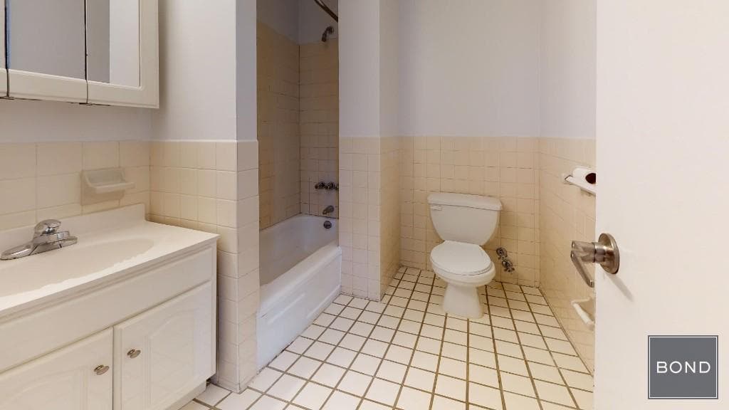 425 East 65 Street #22, Manhattan, NY 10065 8