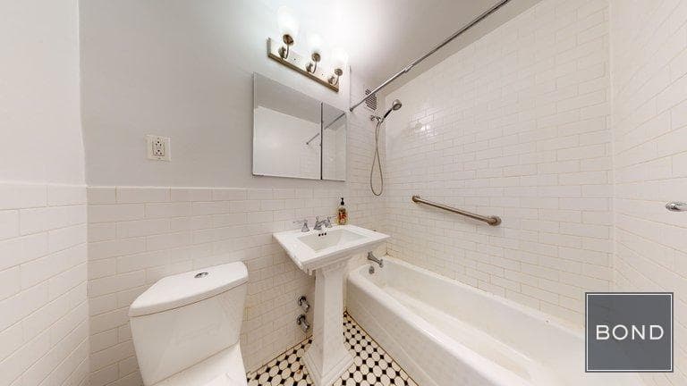 336 East 86 Street #PHB, Manhattan, NY 10028 11