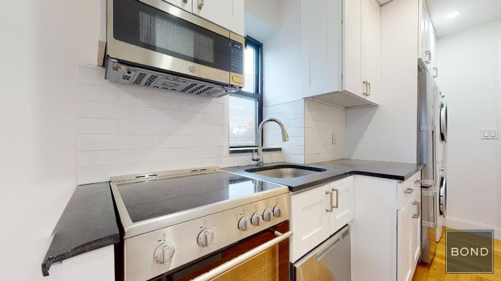 242 West 10 Street #63, Manhattan, NY 10014 1