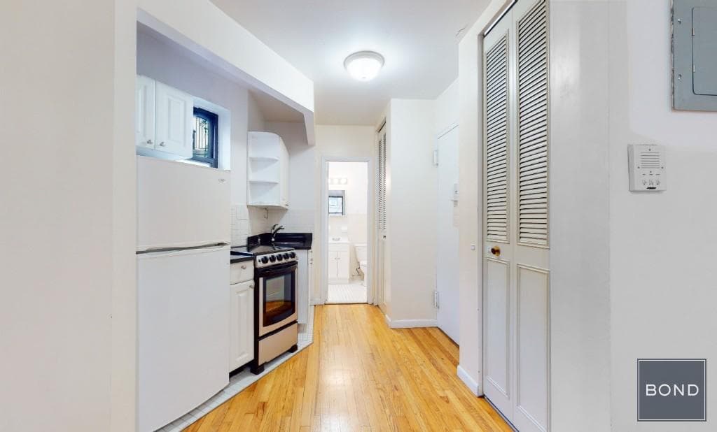 246 West 22 Street #15, Manhattan, NY 10011 3