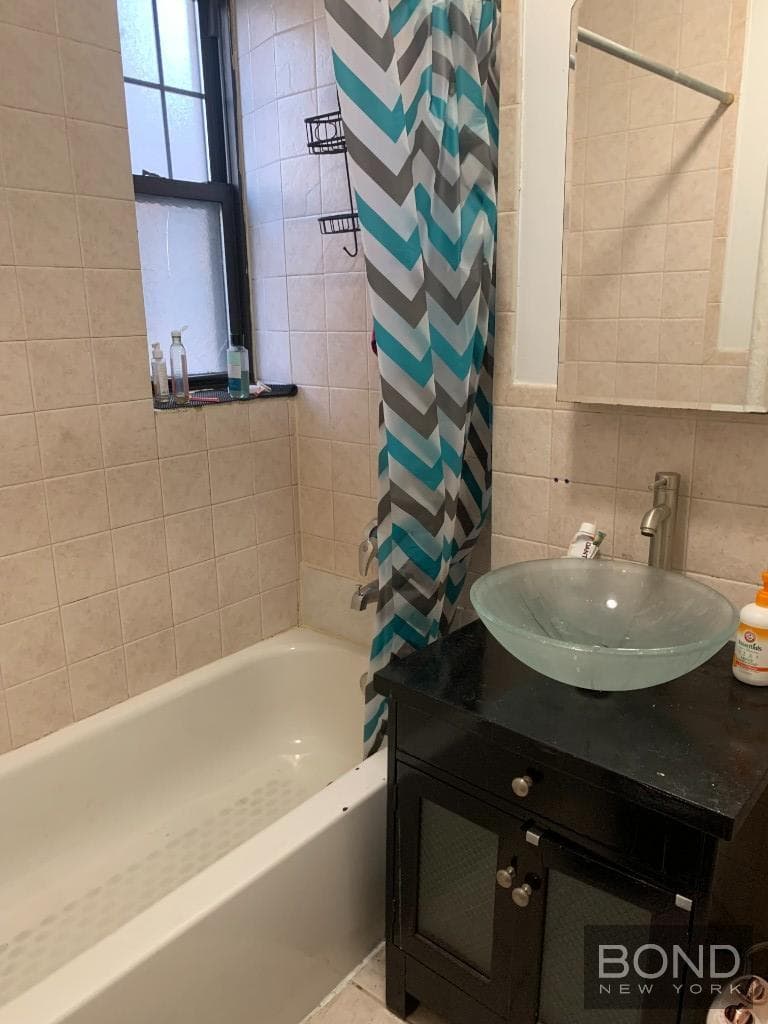 300 East 70 Street #3C, Manhattan, NY 10021 3