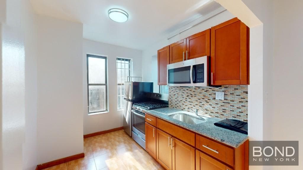 251 East Broadway #5W, Manhattan, NY 10002 1