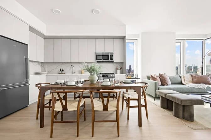 23-10 42 Road #16C, Queens, NY 11101