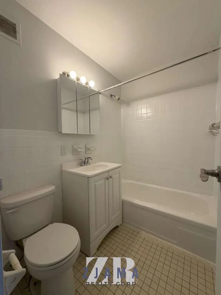 148 Parkside Avenue #4E, Brooklyn, NY 11226 1