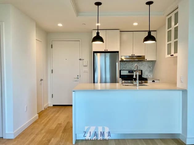 409 Eastern Parkway #802, Brooklyn, NY 11216