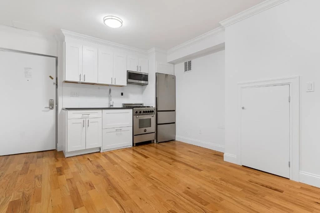 210 East 22 Street #5C, Manhattan, NY 10010 1