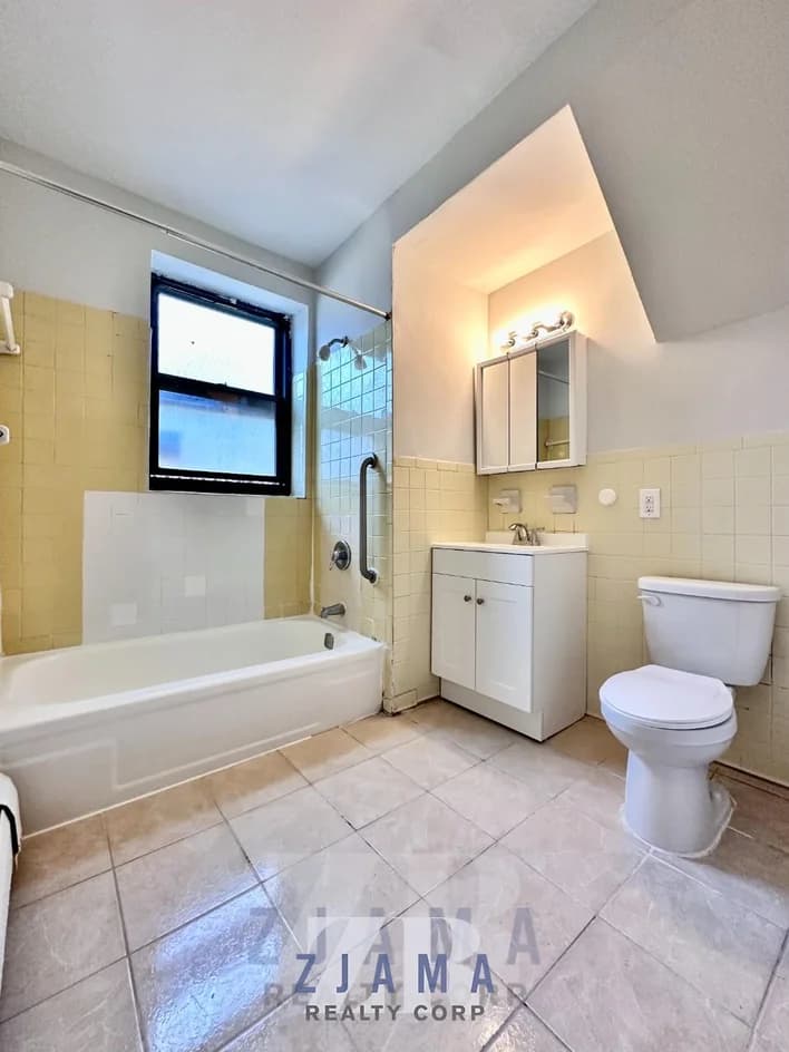 136 St Pauls Place #1B, Brooklyn, NY 11226 1