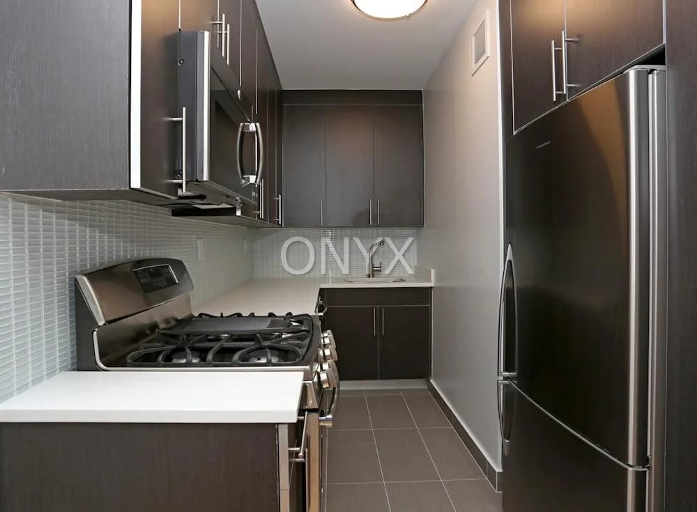410 West 53 Street #218, Manhattan, NY 10019 1