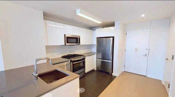 45 Hoyt Street #15U, Brooklyn, NY 11201