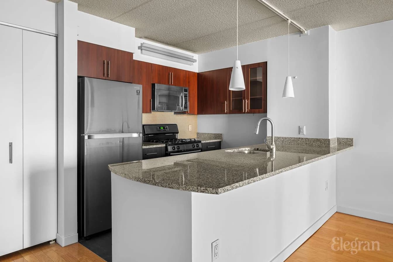 555 West 23 Street #S7M, Manhattan, NY 10011 1