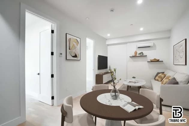 141 Meserole Street #2D, Brooklyn, NY 11206
