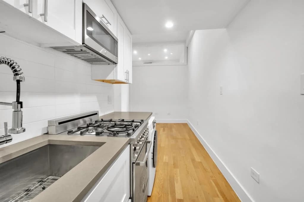 214 East 22 Street #1H, Manhattan, NY 10010 1