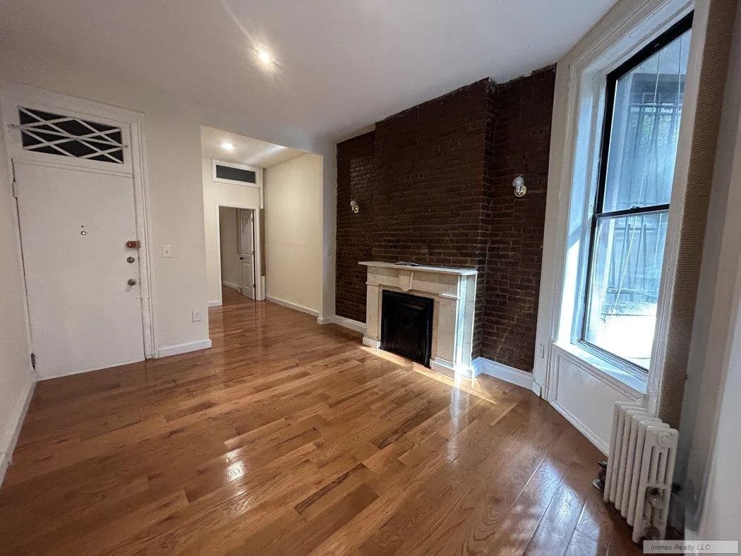 419 West 44 Street #1W, Manhattan, NY 10036 1