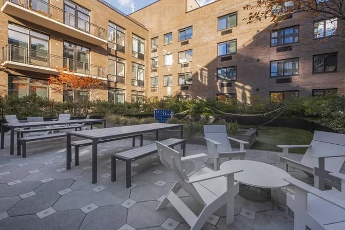 21 India Street #T.2409, Brooklyn, NY 11222