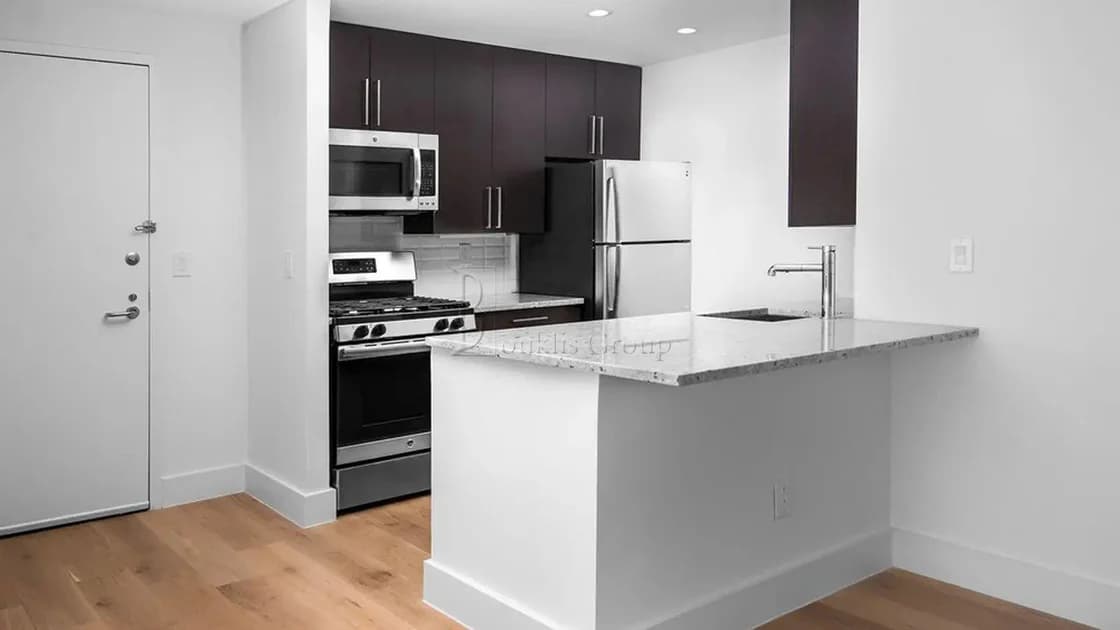 70 Battery Place #509, Manhattan, NY 10280 1