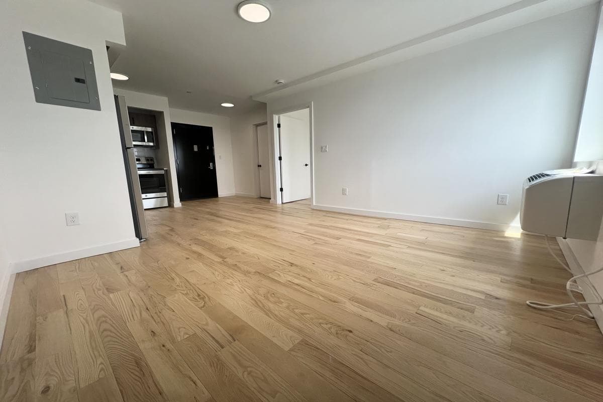 725 Metropolitan Avenue #5D-CLONE, Brooklyn, NY 11211