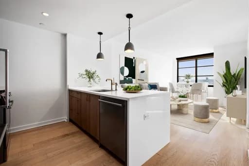 513 West 38 Street #24F, Manhattan, NY 10018