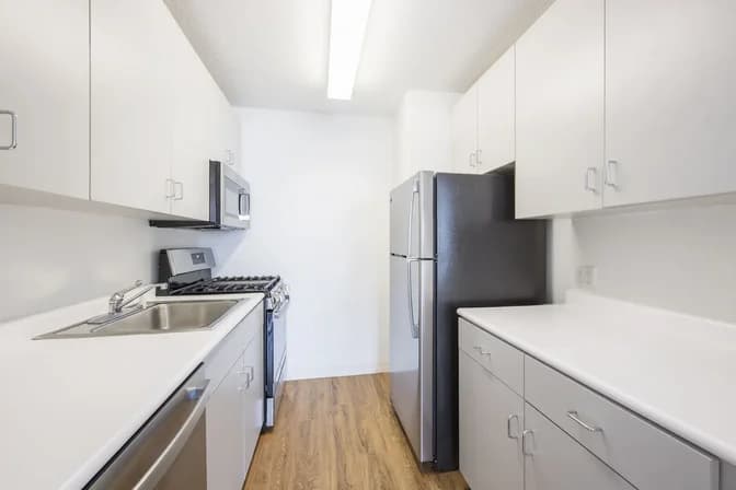 429 East 52 Street #32D, Manhattan, NY 10022