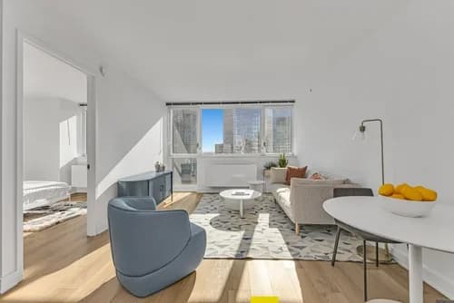 43-10 Crescent Street #1819, Queens, NY 11101
