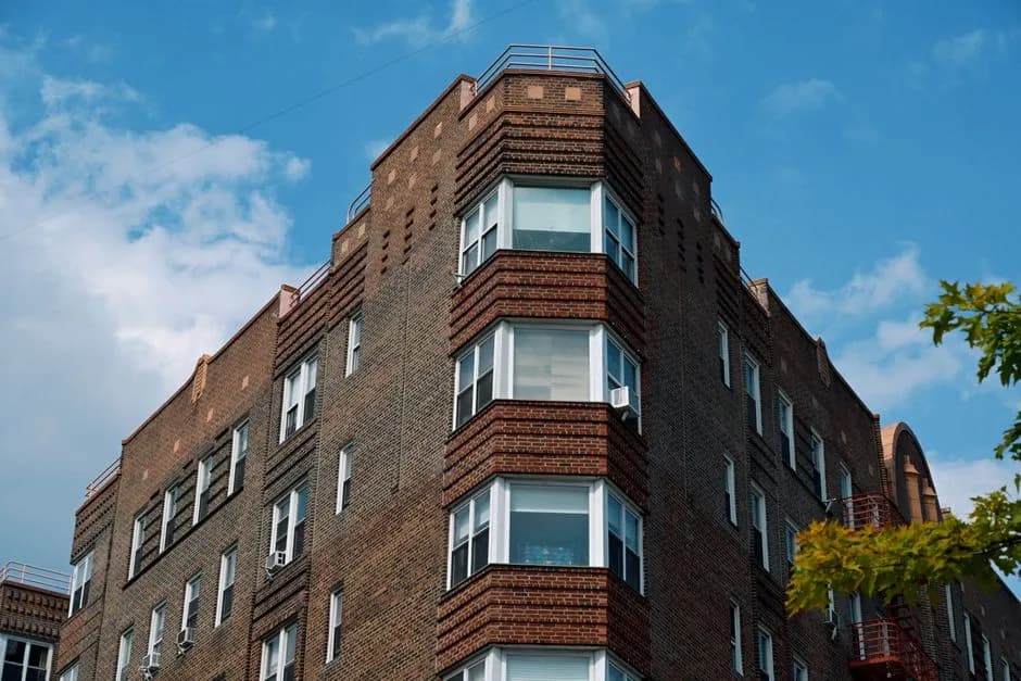 A complete renter's guide to Sheepshead Bay — Types of buildings and housing stock