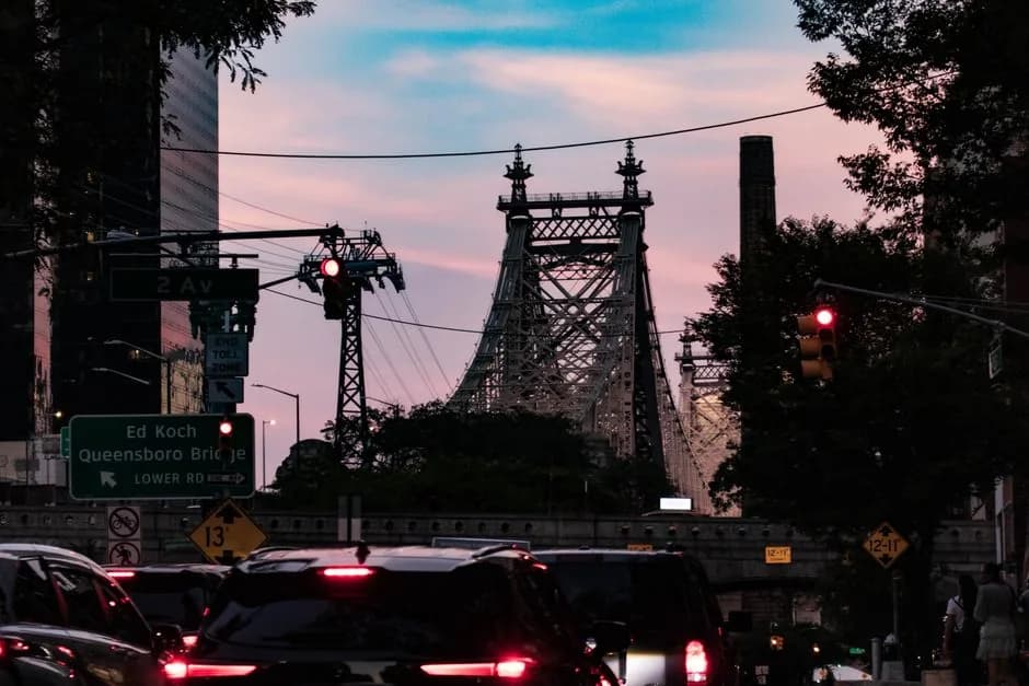 Elmhurst vs. Jackson Heights: a renter's guide to choosing