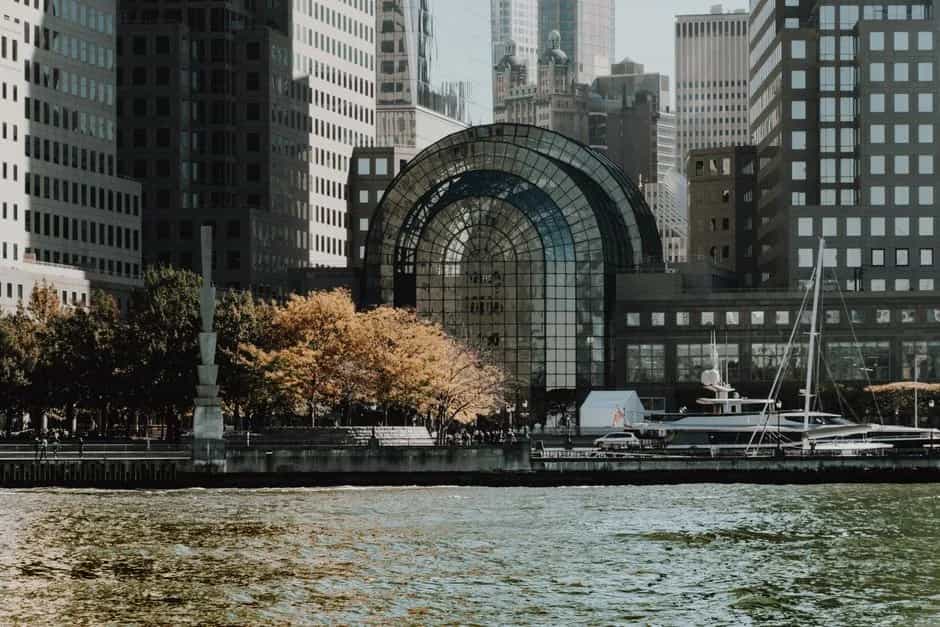 Top 10 buildings in Battery Park City, ranked by renter reviews